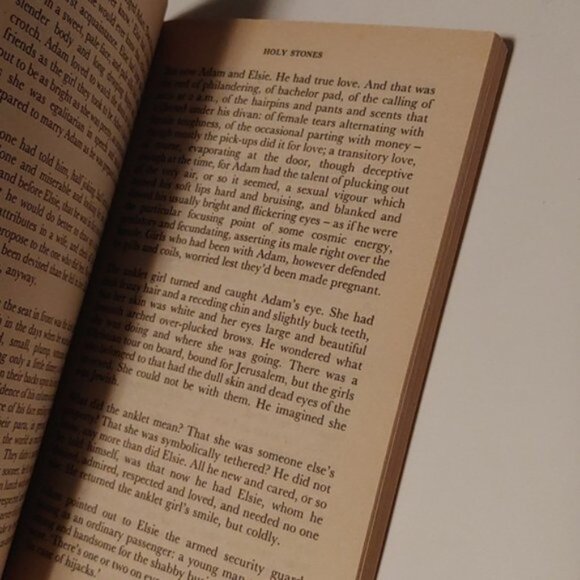 Vintage Watching Me, Watching You short stories book by Fay Weldon… - Picture 5 of 5